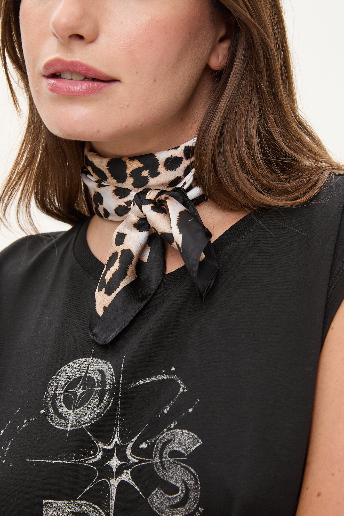 Pañuelo animal print new NEGRO - Imagen 2