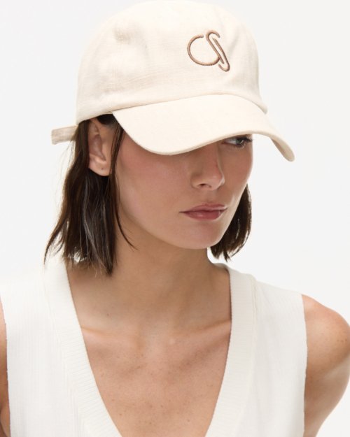 Gorra de lino bordado monograma CRUDO