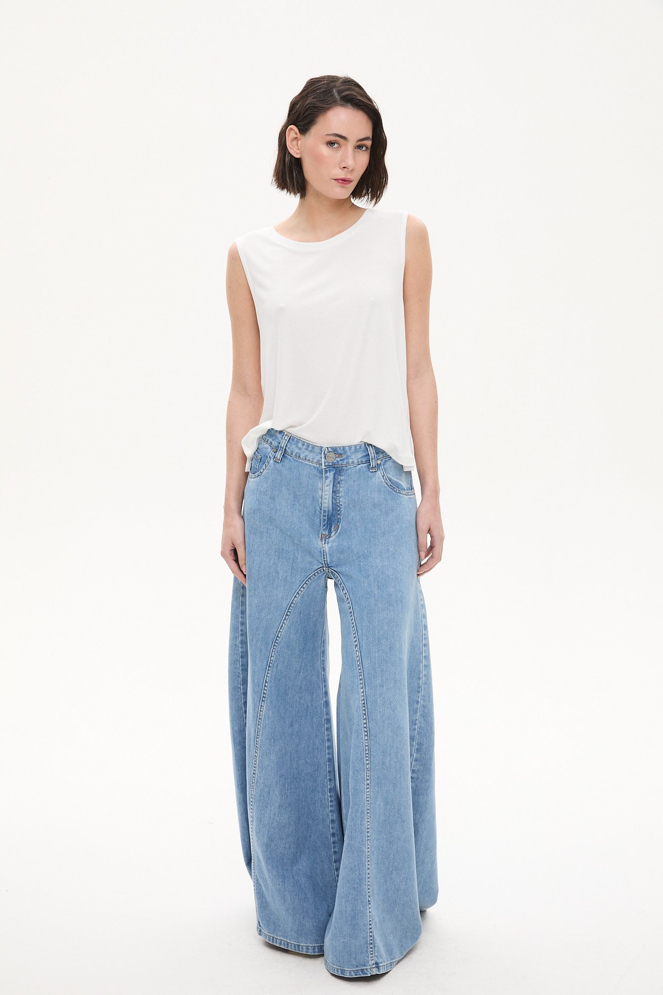 Pantalón denim super ancho con recortes - Imagen 2