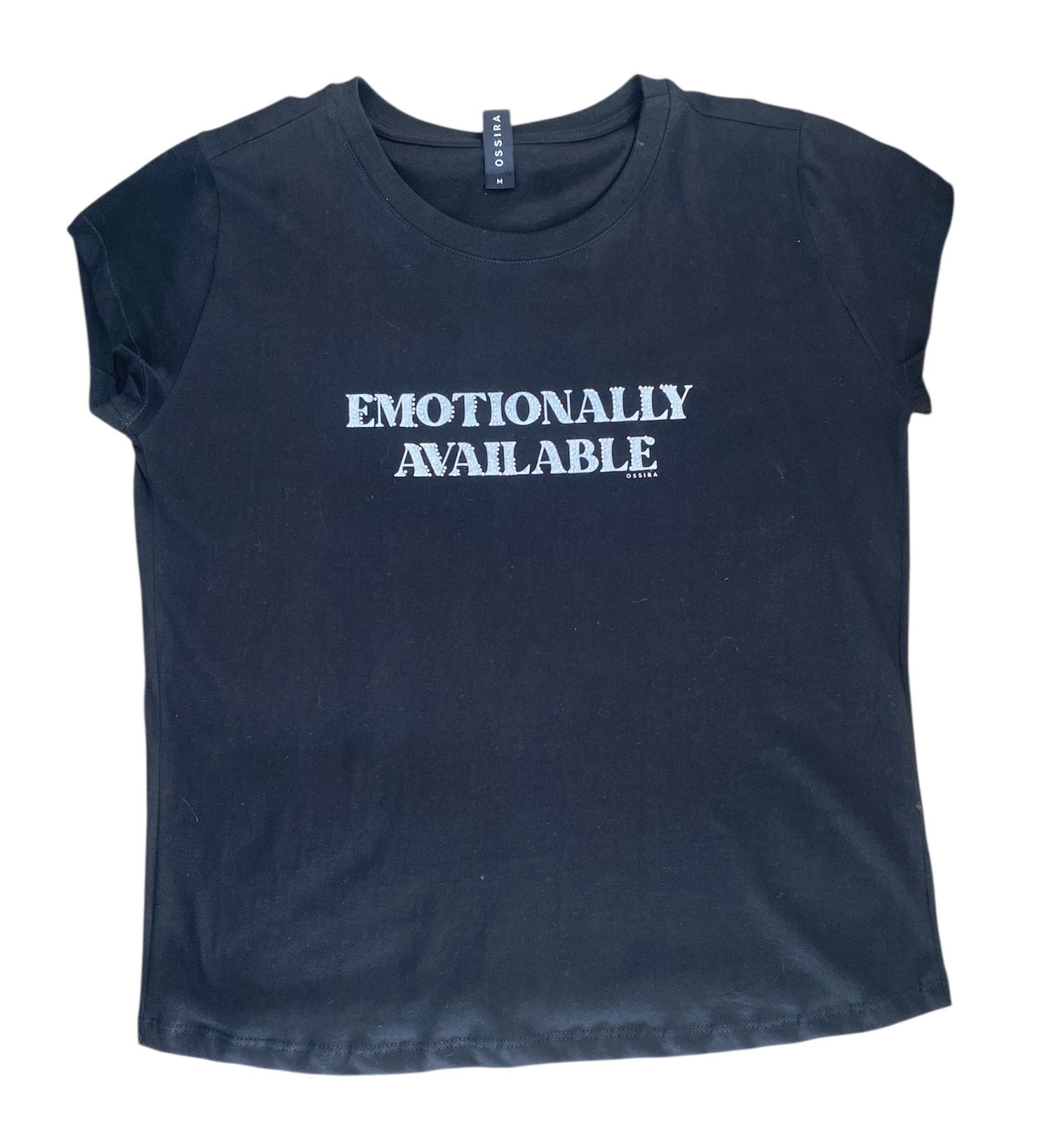 Remera con estampa y hotfix NEGRO