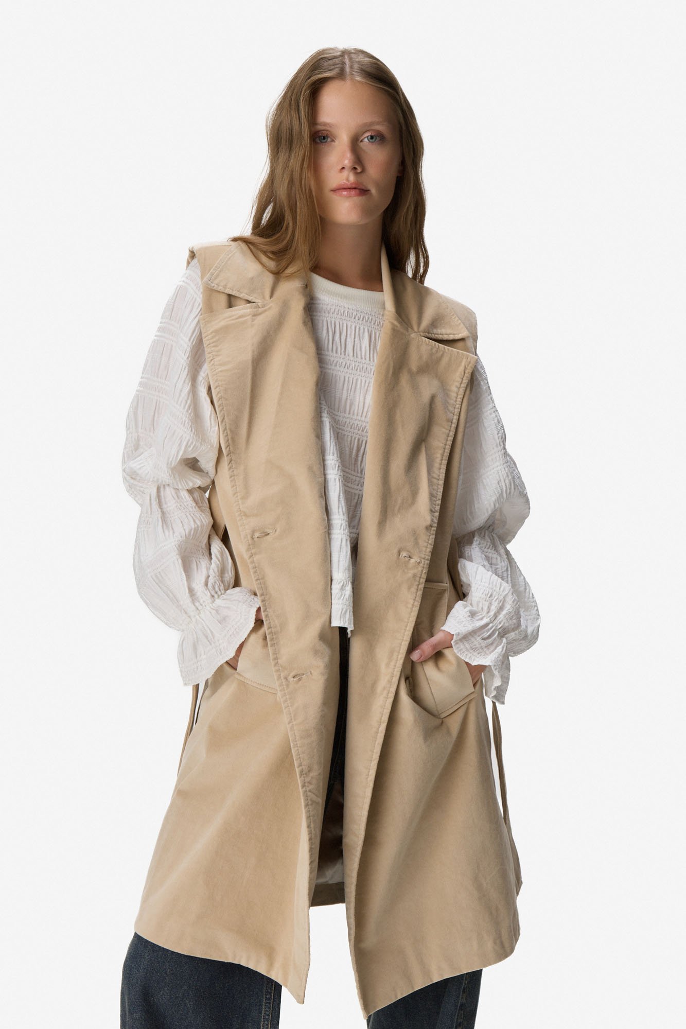 Chaleco largo de gamuza con botones CAMEL