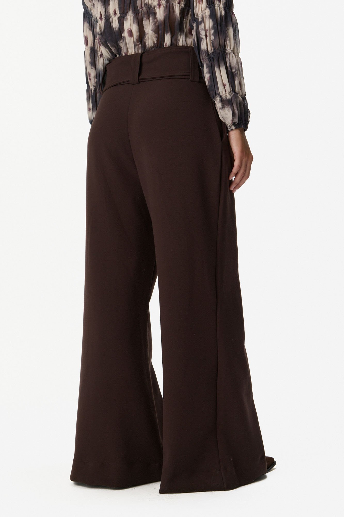 Pantalón de vestir con cinto y hebilla CHOCOLATE - Imagen 2