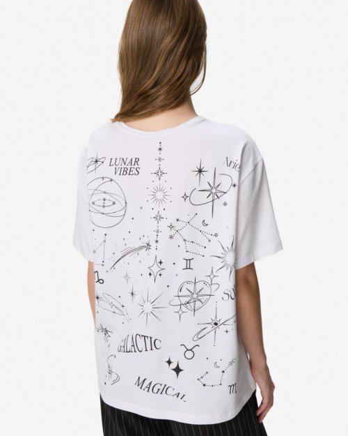 Remera con estampa y hotfix galaxia BLANCO