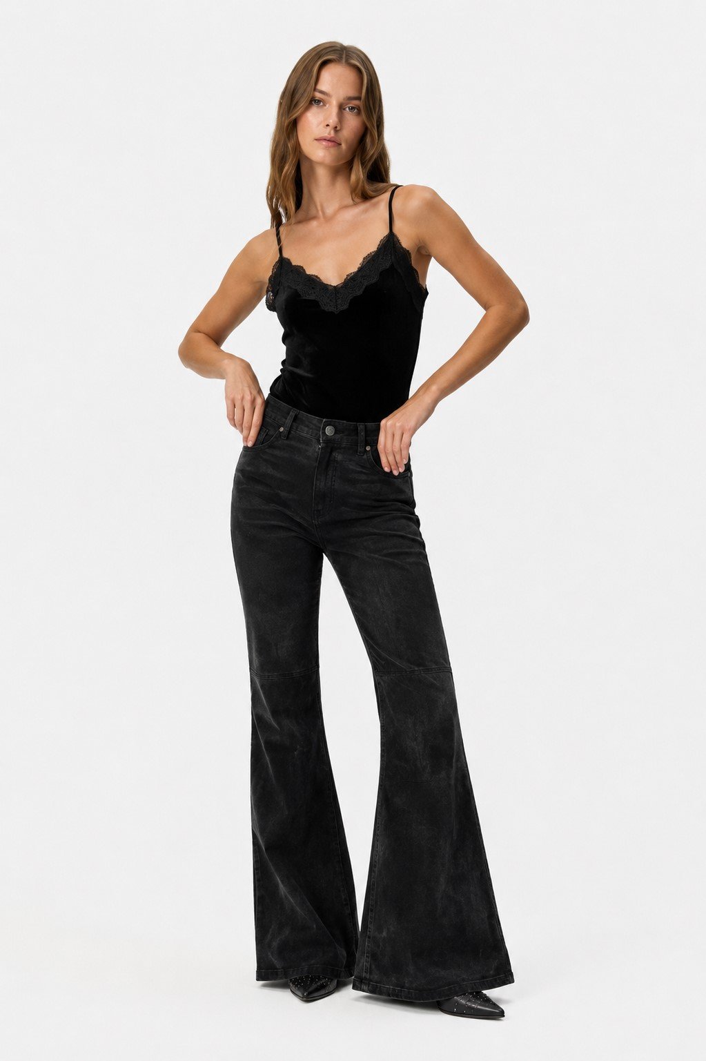 Pantalón oxford de pu gastado con recorte NEGRO