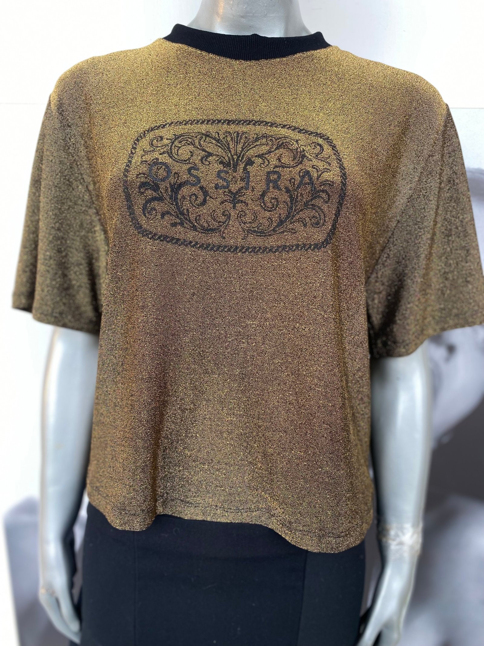 Remera de lurex con estampa GOLD