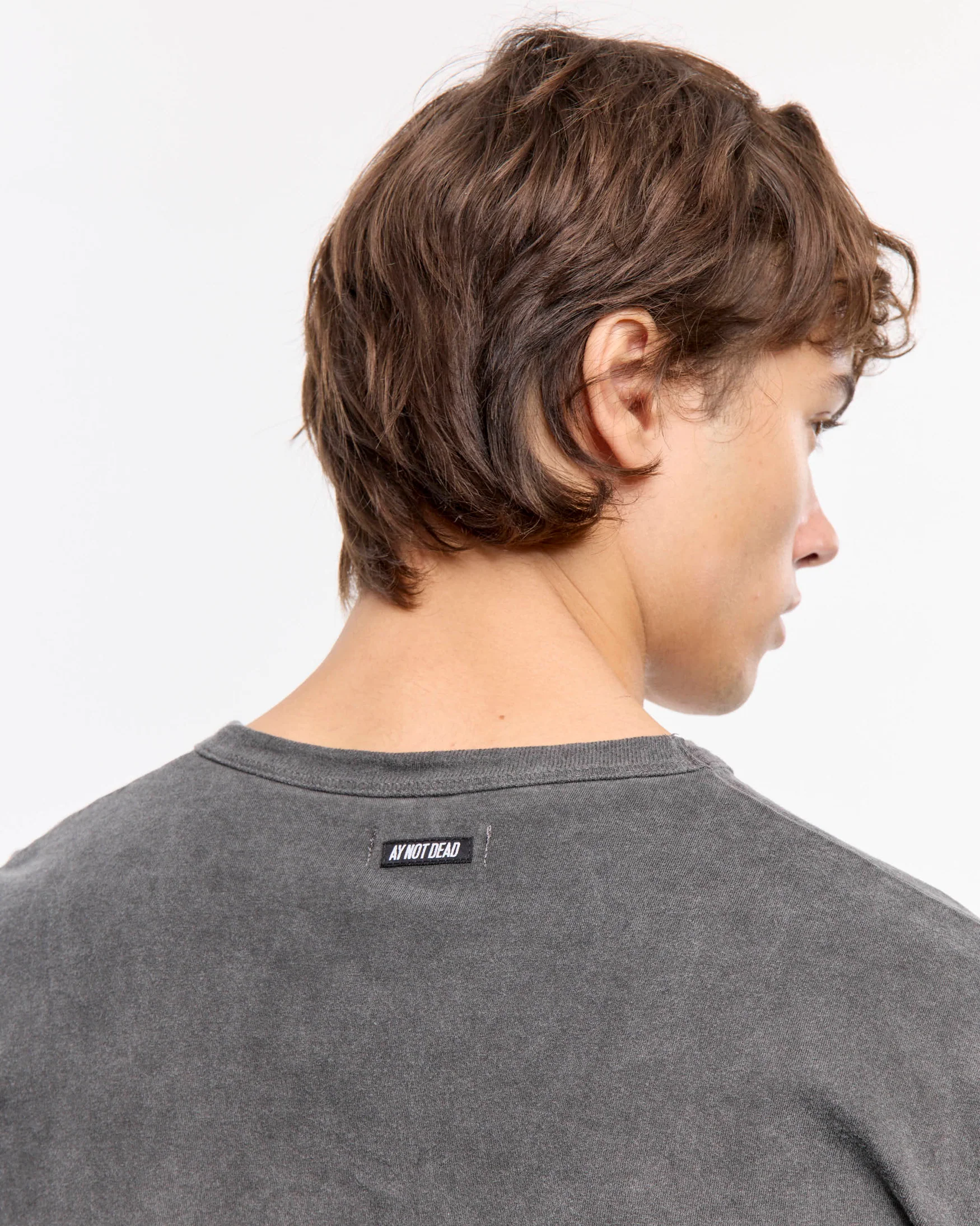 Remera fitted AYND ecstasy NEGRIDO - Imagen 5