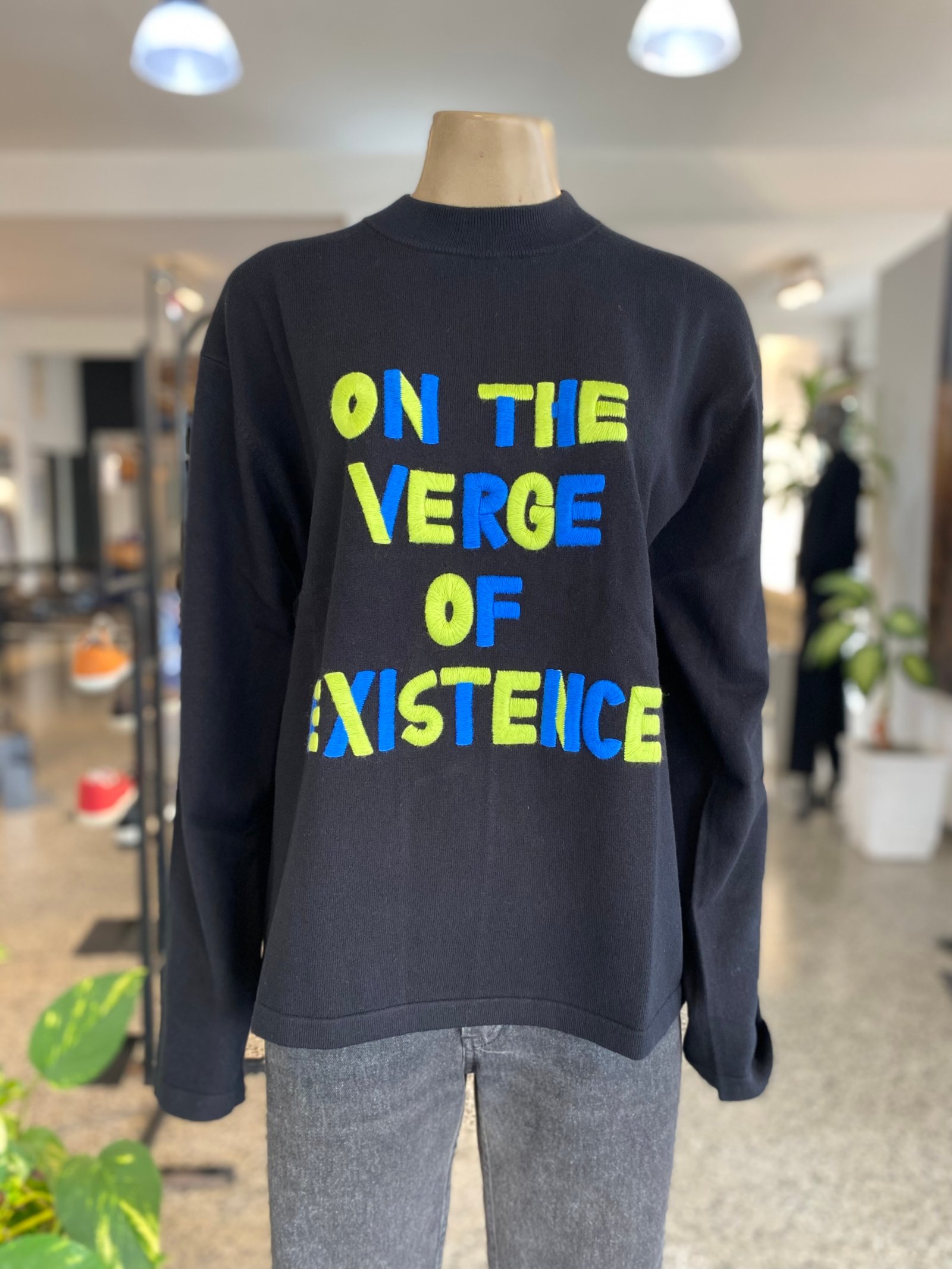 Sweater on the verge NEGRO