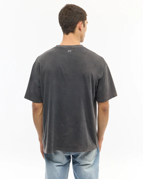 Remera over shadows negrido - Imagen 6